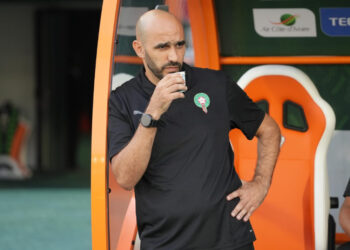 الركراكي يراهن على إفريقيا: إراحة النجوم الخمسة قبل كأس العرب