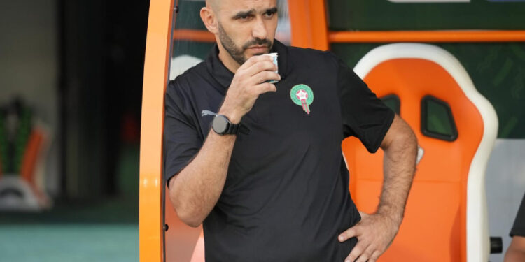 الركراكي يراهن على إفريقيا: إراحة النجوم الخمسة قبل كأس العرب