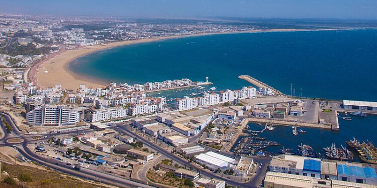 أكادير تحت الصدمة: مركب صيد يتبخر من قلب الميناء وسط شبهة تهريب نحو الضفة الأخرى