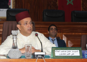 زلزال عقاري في إنزكان.. عزل عامل بعد تحويل أرض مدرسية إلى مركز تجاري ضخم