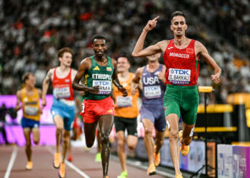 سفيان البقالي يتأهل لنهائي 3000 متر موانع في بطولة العالم بطوكيو