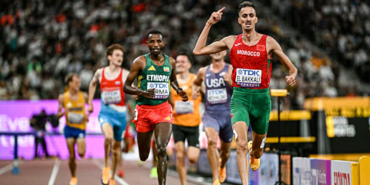 سفيان البقالي يتأهل لنهائي 3000 متر موانع في بطولة العالم بطوكيو