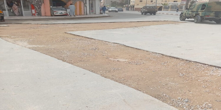 أشغال بلا تشوير.. طرق الداخلة بين الإصلاح والفوضى