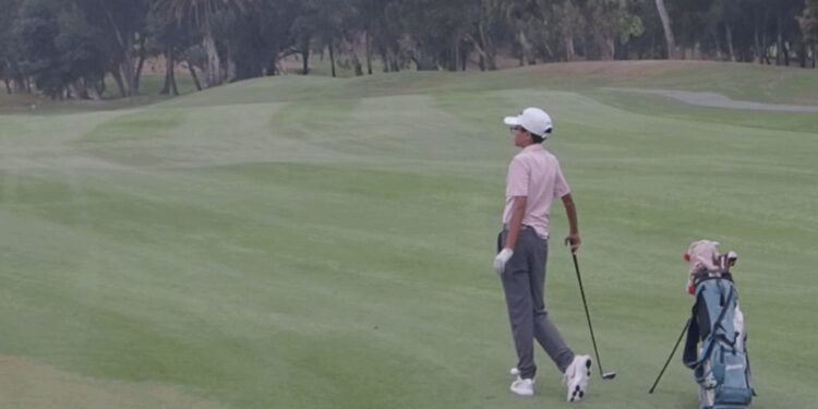 “زيزو”: حلم طفل فقير يقوده من أزقة أكادير إلى ملاعب الغولف العالمية