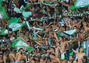 كلاسيكو الرجاء والجيش الملكي يشعل المدرجات في الدار البيضاء