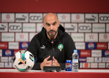 وجدة ترد على الركراكي: مدينة الشرق لا تقلق أحدًا