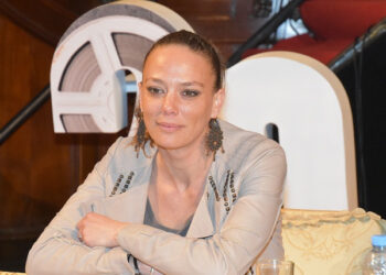 صونيا عكاشة تُلهب خشبة الدار البيضاء: فيلم جديد وعدسة الإبداع المغربي