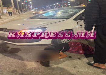 دهس مروع بالداخلة.. سيارة تصطدم بدراجة نارية بسرعة جنونية!