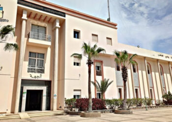 الداخلة.. عندما يُغلق باب الشفافية في وجه الصحافة