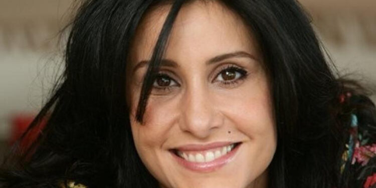 أسماء الخمليشي تكشف “مصير امرأة” وتخوض مغامرة الإنتاج لأول مرة