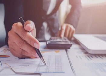 إصلاح جبائي ممتد: ضرائب جديدة ووسم المحروقات وضريبة الكربون