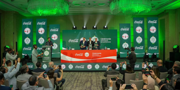 الرجاء وكوكاكولا يعلنان شراكة استراتيجية لتعزيز كرة القدم المغربية
