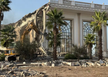 قرار عاجل يهز بوسكورة … توقيف باشا بوسكورة بعد صدمة هدم قصر الـ16 مليار