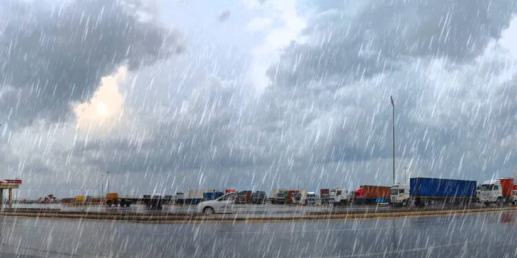 غيوم وأمطار خفيفة في الشمال والمرتفعات