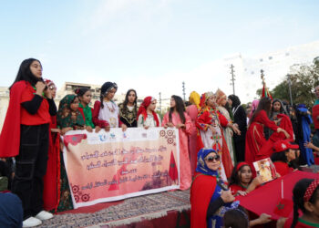 حضور قياسي في المسيرة الاستعراضية الكبرى بمناسبة الذكرى الخمسين للمسيرة الخضراء المظفرة