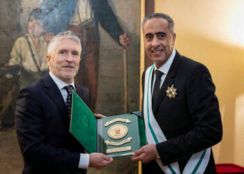 حموشي يتوج بالصليب الأكبر الإسباني.. رمز الريادة الأمنية المغربية عالمياً