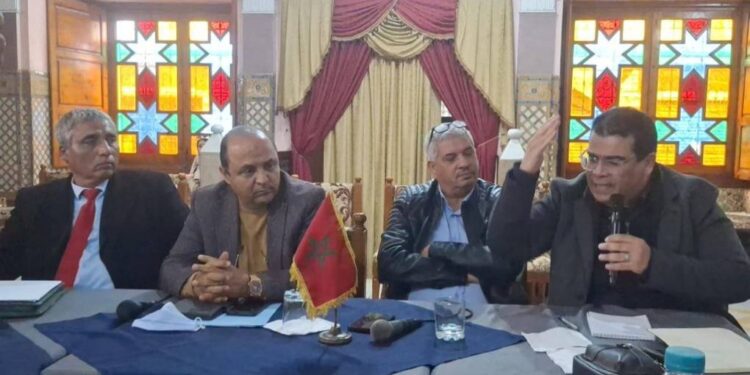 لقاء ساخن بالدار البيضاء: الصحافة المغربية بين أزمة الثقة ومعركة المحتوى