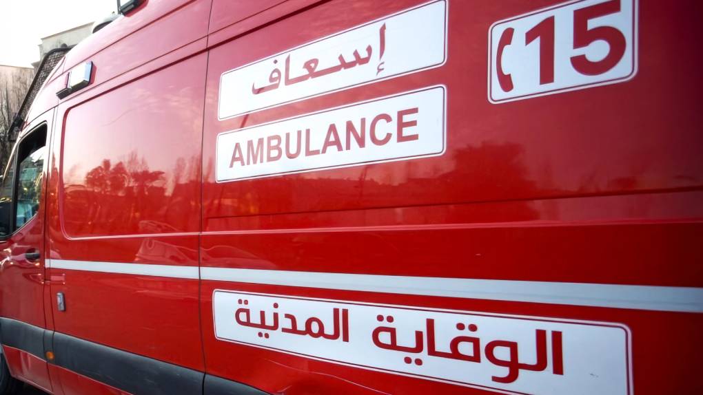 الحسيمة | الغاز يتسلل بصمت… وأسرة تنجو في اللحظة الأخيرة Ambulance scaled 36