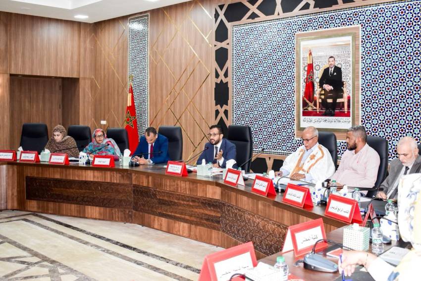 الداخلة تتحرك على كل الجبهات… دورة نارية ترسم خريطة المال والاستثمار والشراكات