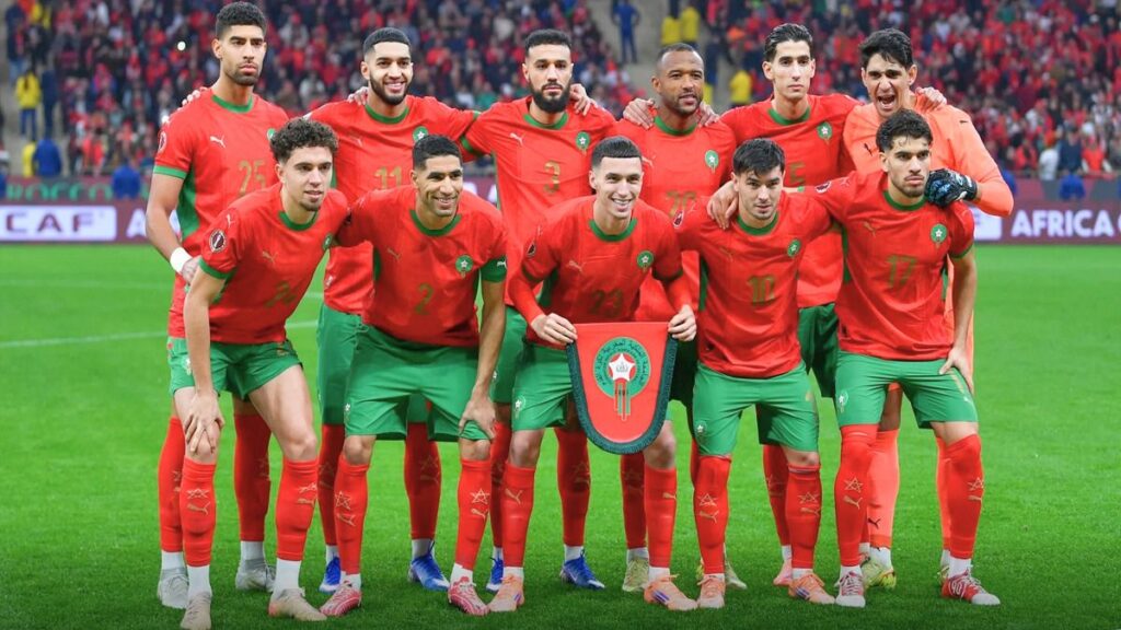 المنتخب المغربي يحتفل بالصعود إلى المركز السابع في تصنيف الفيفا العالمي