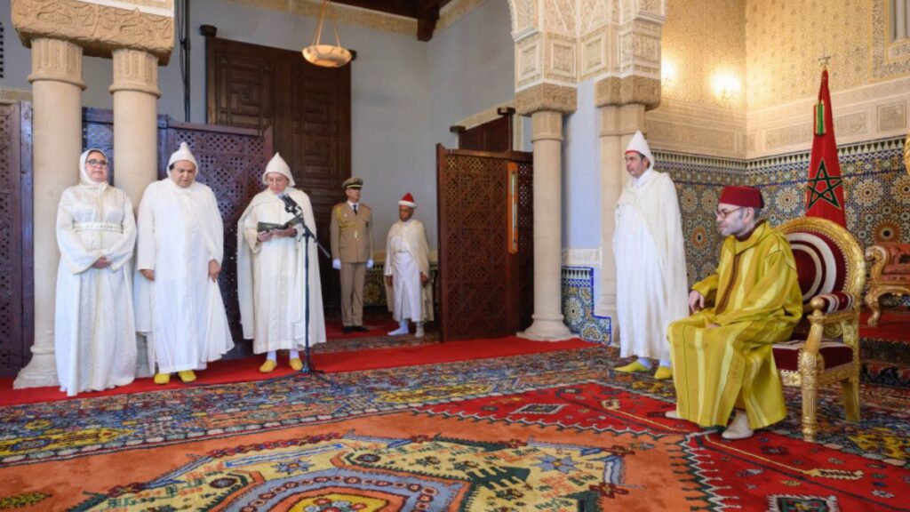 الملك محمد السادس خلال استقبال أعضاء المجلس الأعلى للسلطة القضائية بالقصر الملكي بالرباط