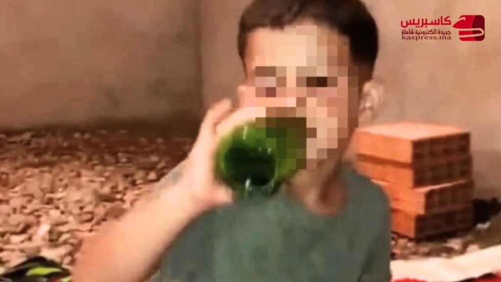 تحريض طفل على مادة مسكرة.. 10 سنوات سجناً نافذاً للمتورطين في القضية تحريض طفل على مادة مسكرة يقود إلى أحكام سجنية نافذة في قضية هزت الرأي العام المغربي